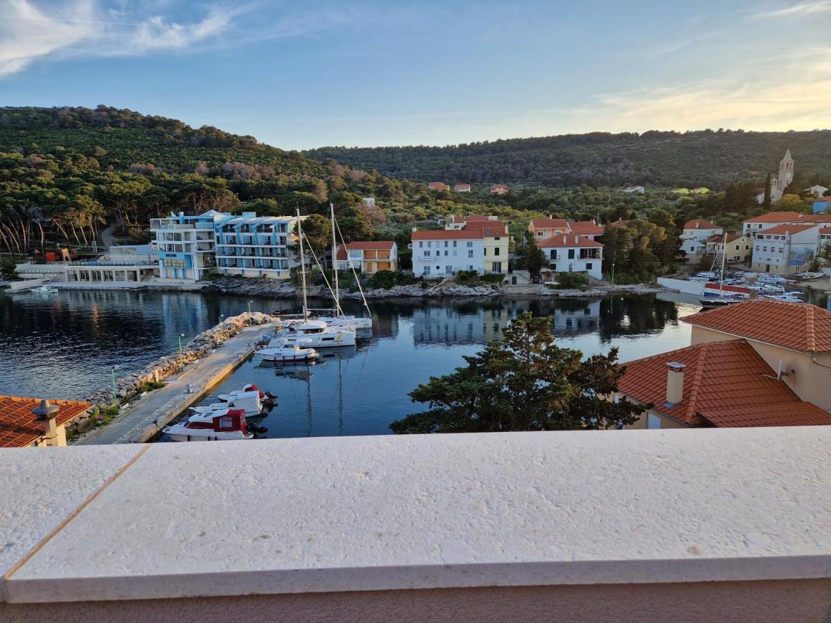 Sol Luxury Residence Near The Beach With Shared Heated Pool Божава Екстер'єр фото